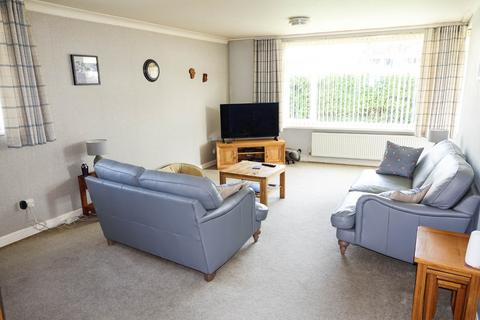 2 bedroom ground floor flat for sale, Marine Park, Bognor Regis