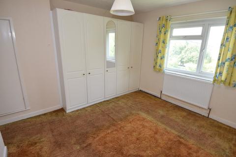 16 Finnis Road, Amesbury, Salisbury, SP4 7NL
