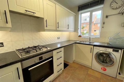 3 bedroom end of terrace house to rent, The Pollards, Bourne, PE10