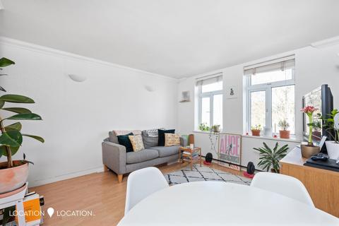 1 bedroom flat for sale, Stoke Newington High Street, Abney Park Court, N16