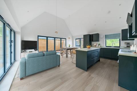 4 bedroom detached house for sale, Elizabeth Penton Way, Bampton, Tiverton, Devon, EX16