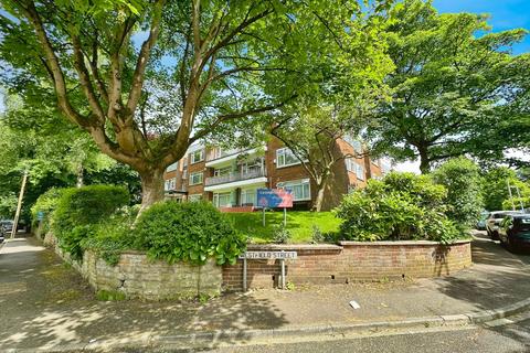 2 bedroom flat for sale, Holden Road, Cavendish Court Holden Road, M7