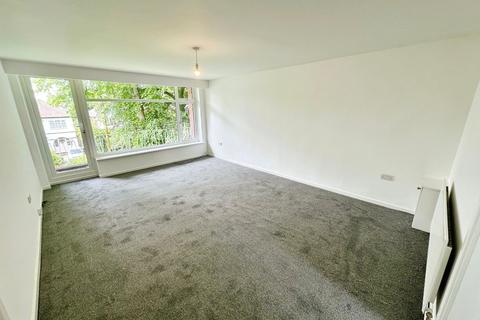 2 bedroom flat for sale, Holden Road, Cavendish Court Holden Road, M7