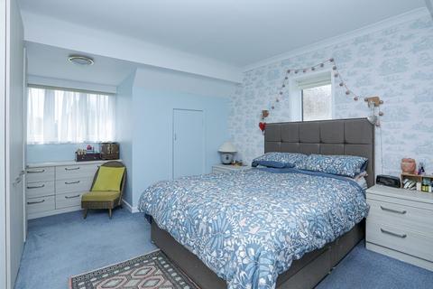 20 Bathurst Road, Folkestone, CT20 2NT