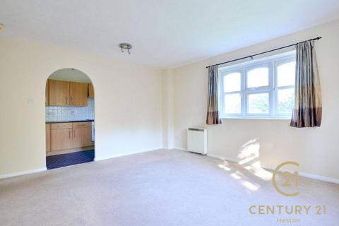 2 bedroom flat to rent, Goulds Green, UXBRIDGE UB8