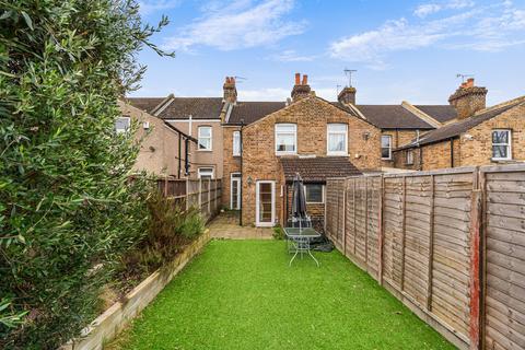 11 Bartlett Road, Gravesend, DA11 7LU