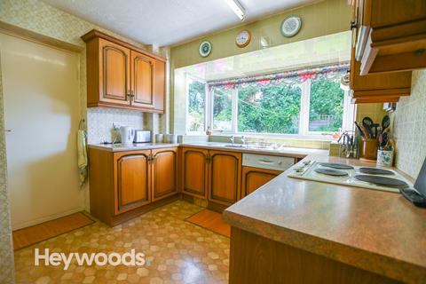 28 Chessington Crescent, Stoke-on-trent, ST4 8ER