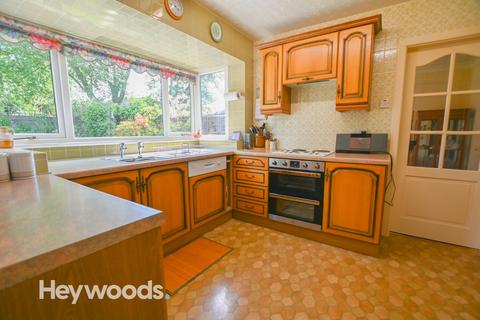 28 Chessington Crescent, Stoke-on-trent, ST4 8ER