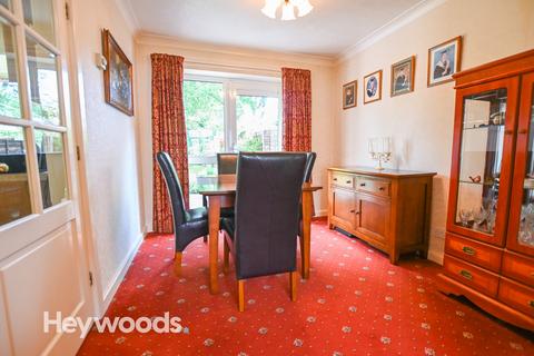 28 Chessington Crescent, Stoke-on-trent, ST4 8ER