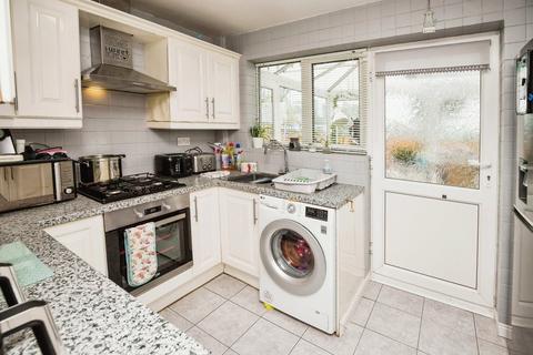 13 Snowdon Avenue, Bryn Y Baal, Mold, CH7 6SZ