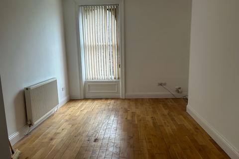 2 bedroom flat to rent, The Grove, Sunderland SR2