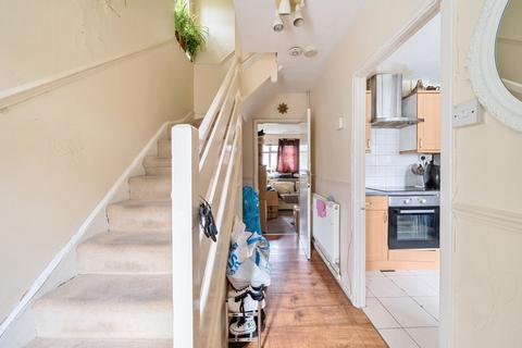 3 bedroom end of terrace house for sale, Murray Square, London