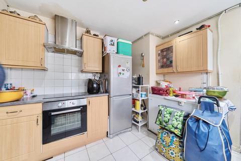 3 bedroom end of terrace house for sale, Murray Square, London