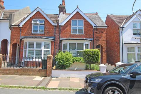 3 bedroom end of terrace house for sale, Hurst Road, Eastbourne, BN21 2PW