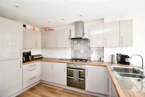 57 Cutforth Way, Romsey, SO51 0BN