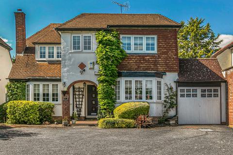 Baker Street, Potters Bar, EN6