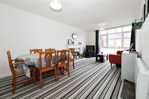 1 bedroom flat for sale, Sutton Road, Kidderminster, DY11