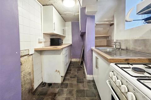 2 bedroom end of terrace house for sale, Whiteley Street, Huddersfield, HD3