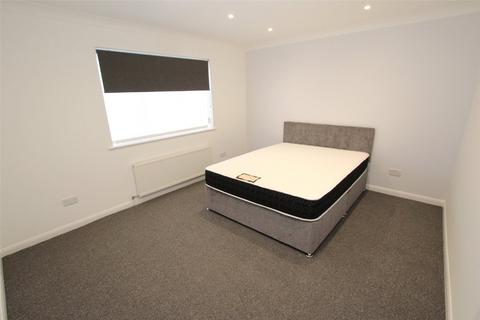 2 bedroom apartment for sale, Sadlers Court, Wokingham RG41