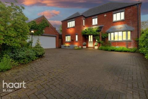 4 bedroom detached house for sale, The Green, Lubenham