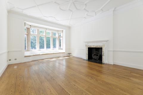 2 bedroom ground floor flat for sale, Lennox Gardens Chelsea London