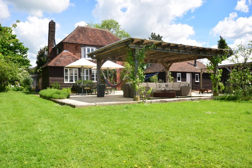 Thorn house patio 2