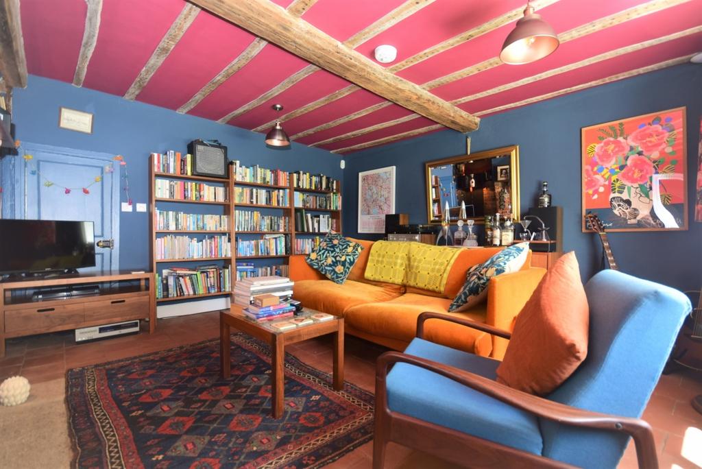 Thorn house snug