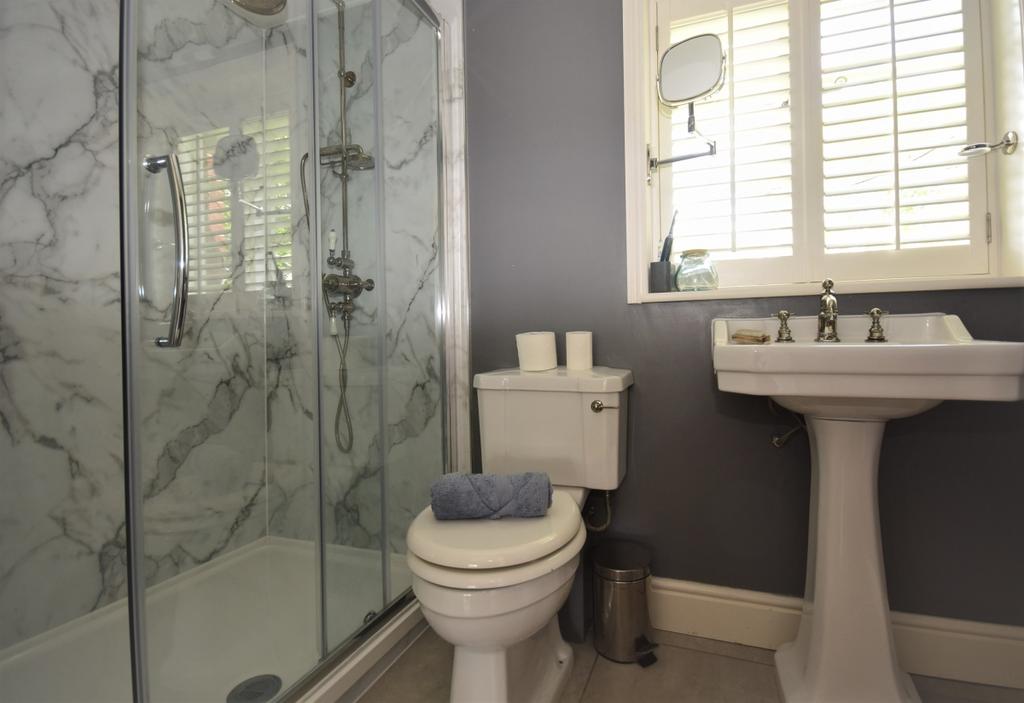 Thorn house en suite