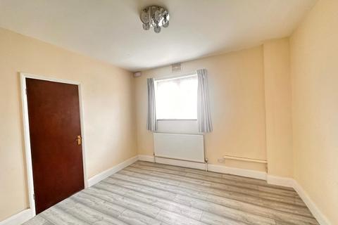 1 bedroom flat to rent, Uxbridge UB8