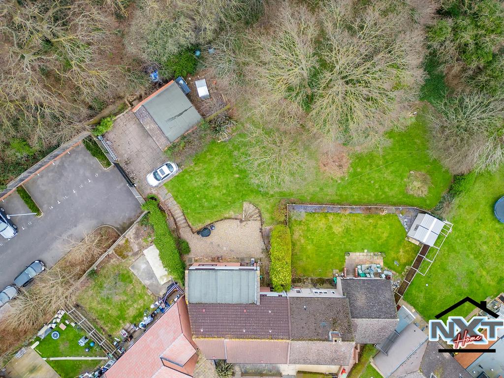 Brocket Close, Chigwell, IG7 5 bed house for sale £749,995