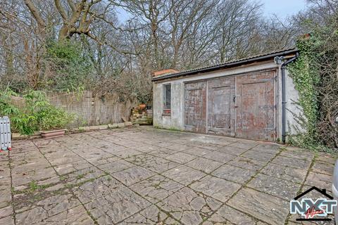 9 Brocket Close, Chigwell, IG7 4ET