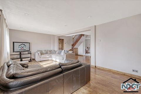 9 Brocket Close, Chigwell, IG7 4ET