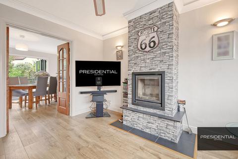 3 bedroom semi-detached house for sale, Chigwell IG7