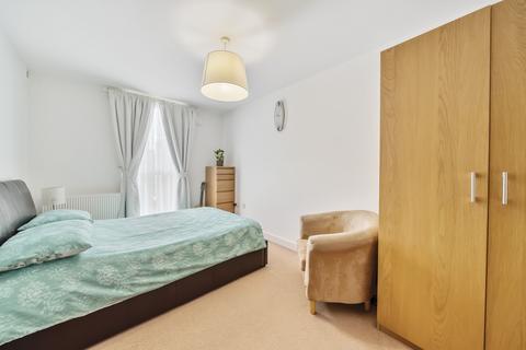 2 bedroom apartment for sale, Duke Court, Pontes Avenue, Hounslow, TW3