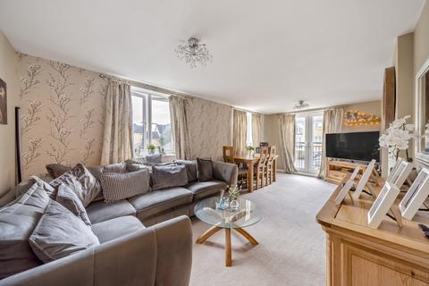 2 bedroom flat for sale, Mansion Court, Fusiliers Way, London, TW4