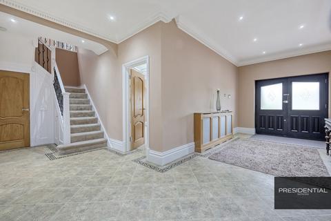 140 Manor Road, Chigwell, IG7 5PR