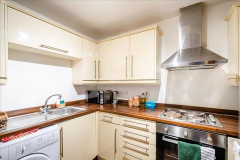 2 bedroom apartment to rent, Mowlem Street, Bethnal Green, E2