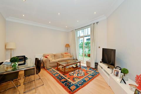 3 bedroom apartment to rent, Earl's Court Square, SW5