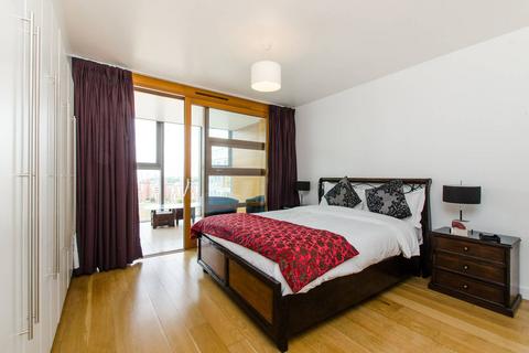 2 bedroom flat to rent, Falcon Wharf, Battersea, London, SW11