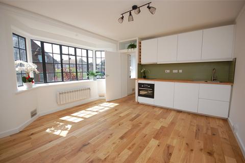 Studio for sale, Finchley Road, Temple Fortune, NW11