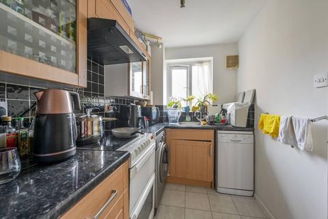 1 bedroom flat for sale, Ringwood Gardens, Isle Of Dogs, London, E14
