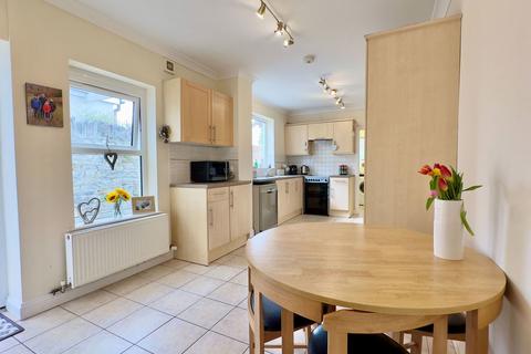 19 Trevanion Road, Wadebridge, PL27 7NZ