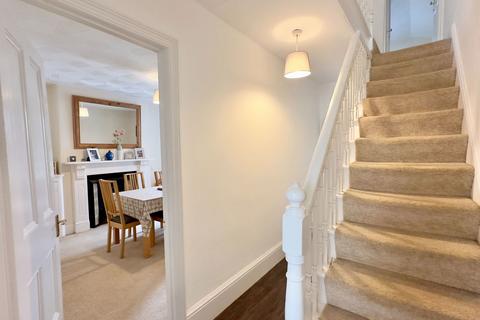 19 Trevanion Road, Wadebridge, PL27 7NZ