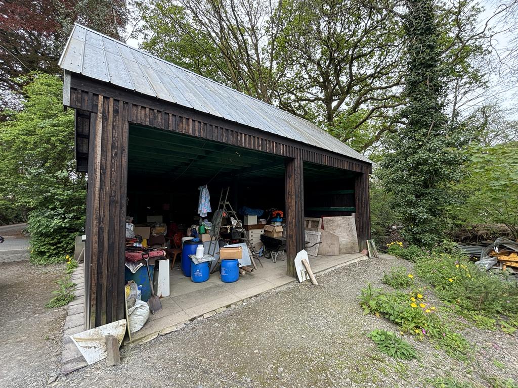 Open fronted storage barn