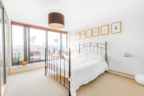 3 bedroom flat to rent, Buckingham Road, Leyton, London, E10