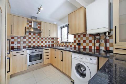 2 bedroom flat to rent, Rundell Crescent, Hendon, London, NW4