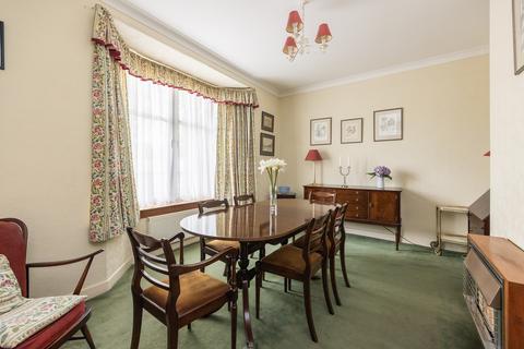 28 Drum Brae North, Edinburgh, EH4 8AZ