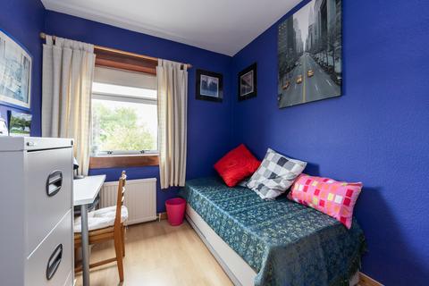 28 Drum Brae North, Edinburgh, EH4 8AZ