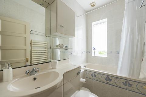 28 Drum Brae North, Edinburgh, EH4 8AZ