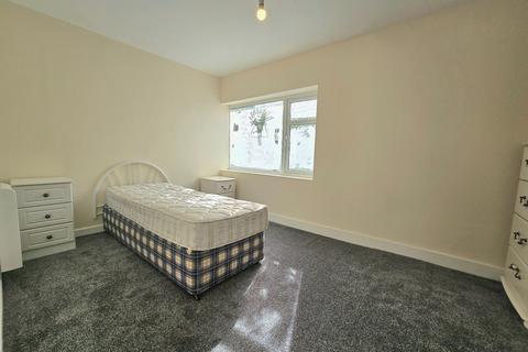 1 bedroom bungalow to rent, Farnham Road, Liss